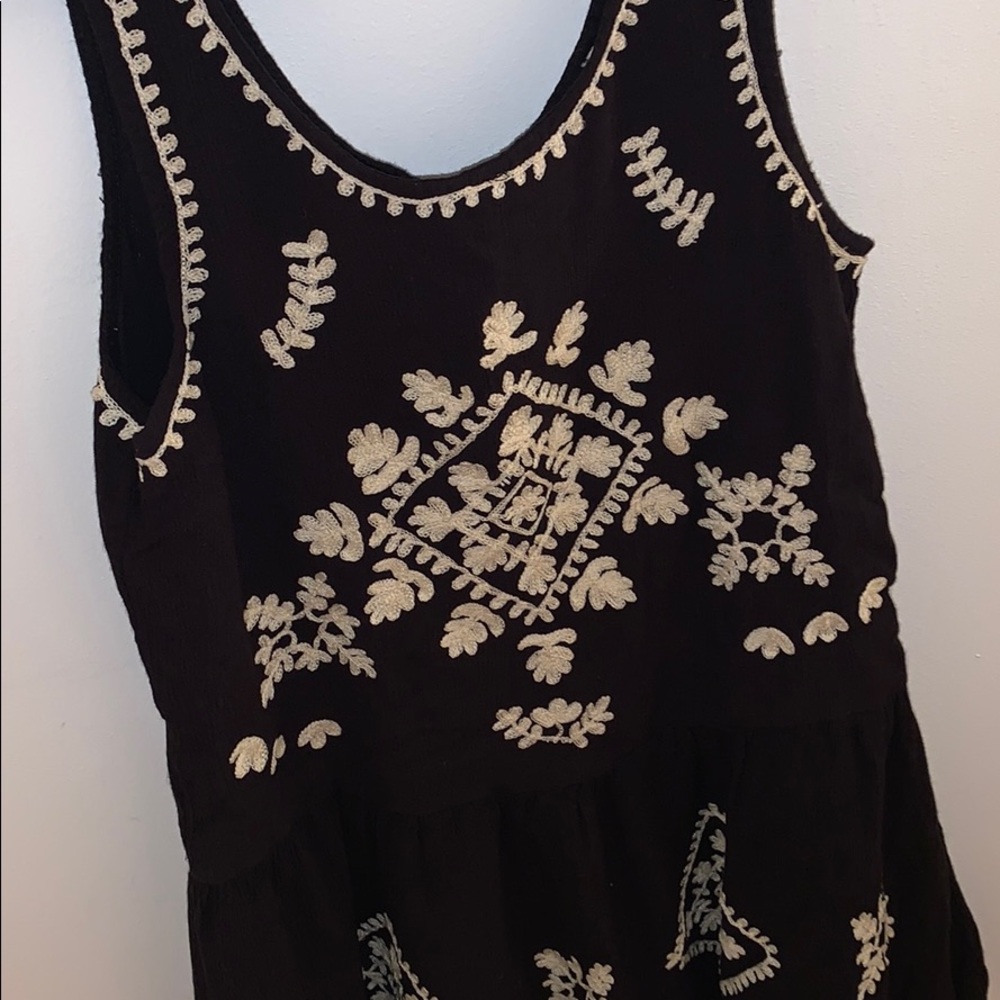 Embroidered Tunic Top - Picture 3 of 5